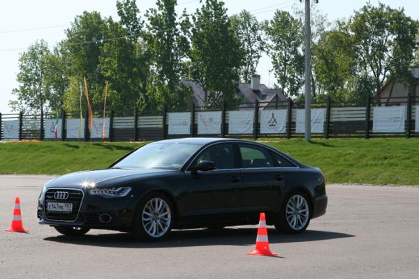 Audi A6 7 серии: плечом к плечу с «одноклассниками»